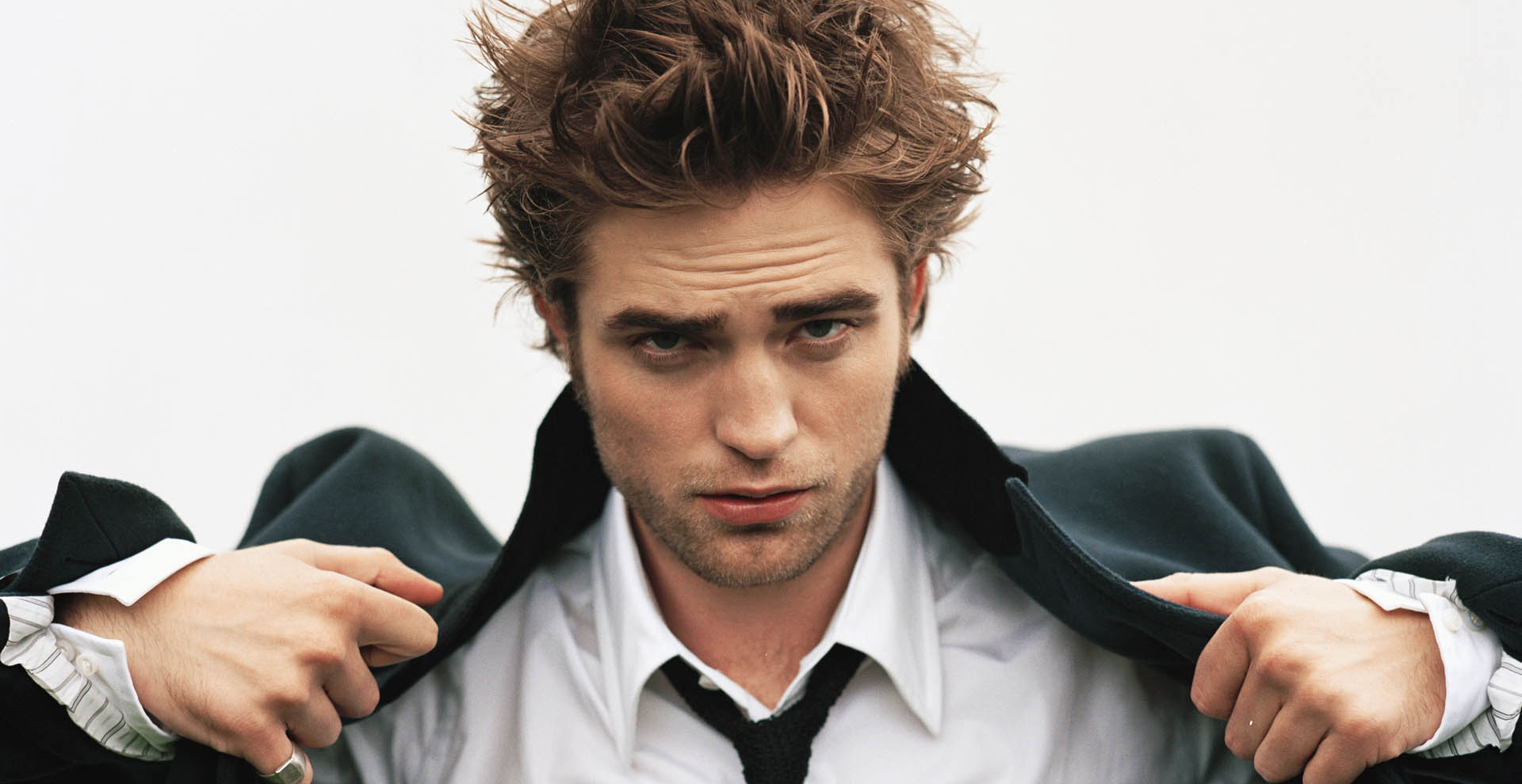 Robert Pattinson confirmado em filme sobre a vida de James Dean