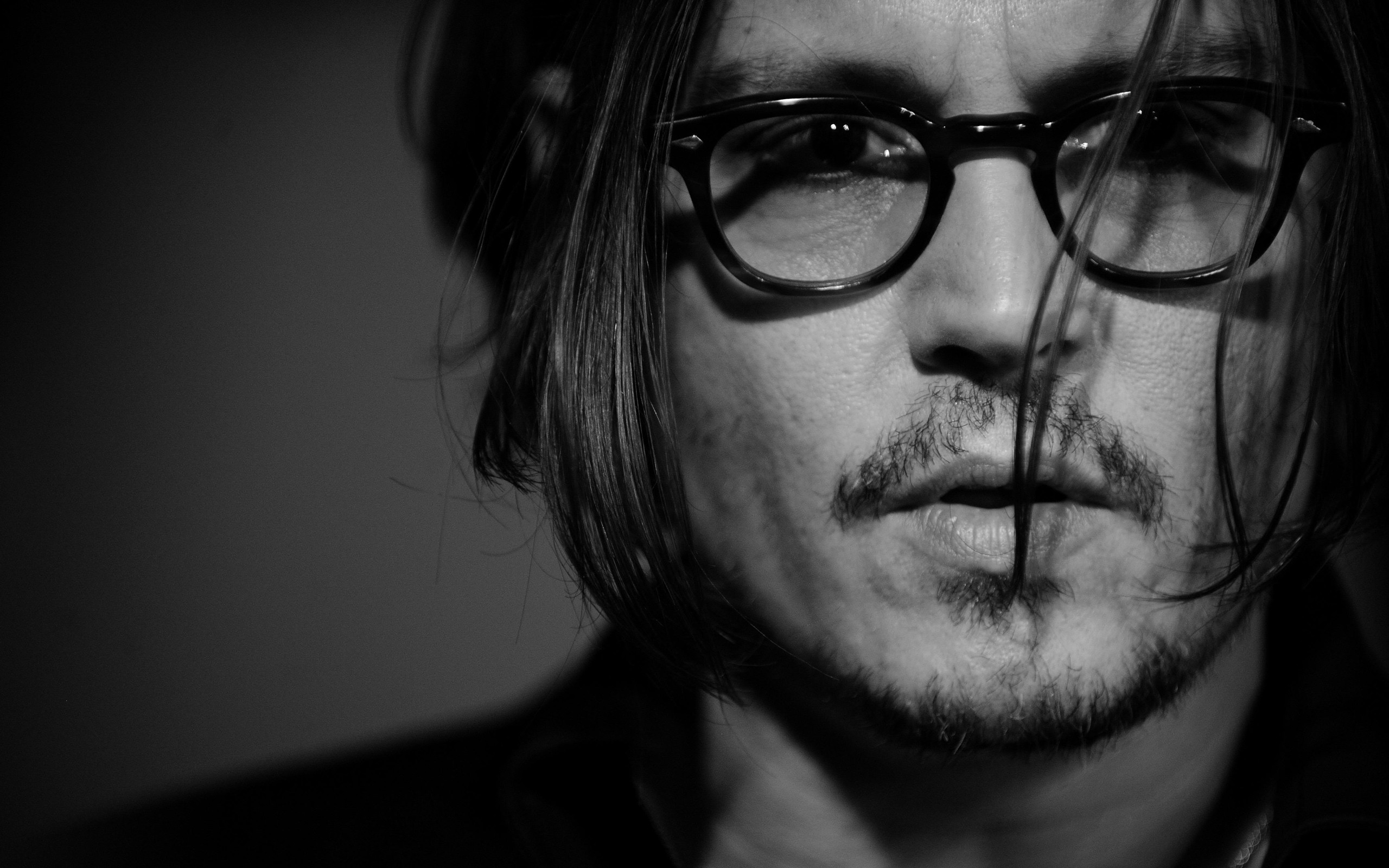 Confira as primeiras imagens de Johnny Depp em Transcendence
