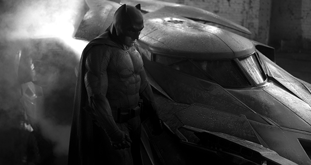 Foto divulgada por Zack Snyder mostra Ben Affleck  como Batman