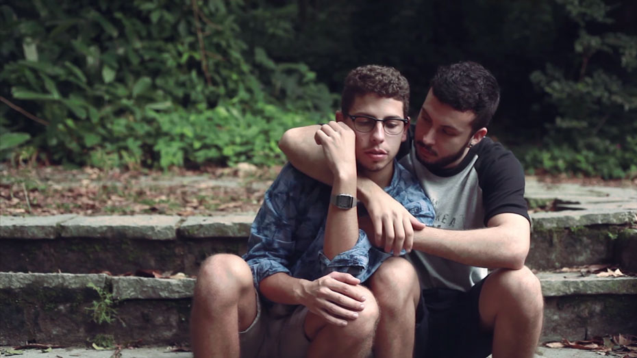 Documentário lançado no dia dos namorados mostra histórias de casais homoafetivos