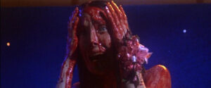Carrie-a-estranha-monstruoso-feminino